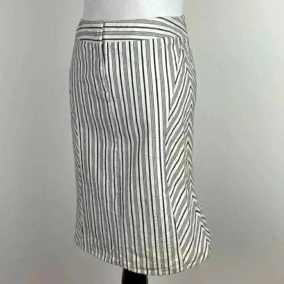 Express skirt size 1/2 black white striped pencil - Picture 5 of 9